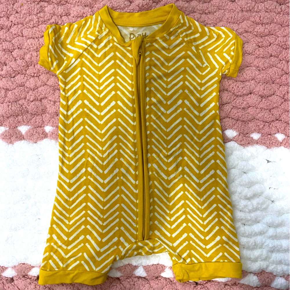 Little Sleepies Shorty Romper 3-6 Months Sunny Chevron